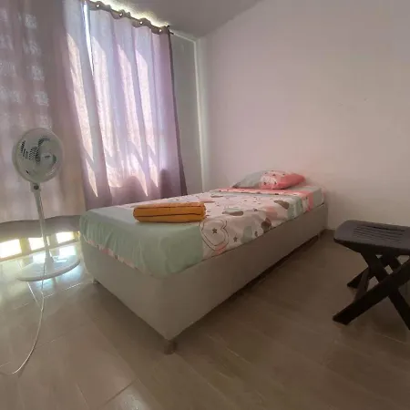 Habitación en casa particular Cerca De La Terminal De Trasporte